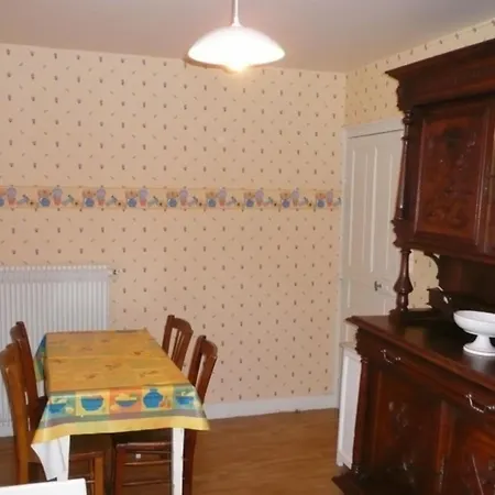 6 Pers A Thiezac, Balcon, Terrasse, Animaux Admis - Fr-1-742-622 度假居 *